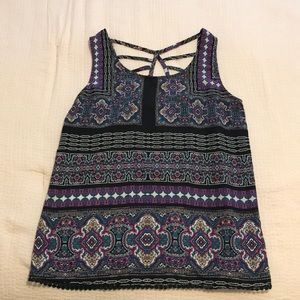Aztec-Style Business Tank